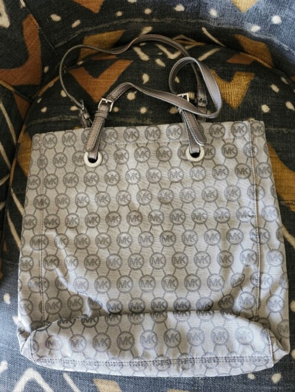 Micheal Kors Jetset Tote Silver Glitter Monogram Grey Gunmetal Large Retail 198 - Picture 8 of 8